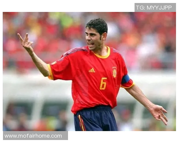 十大足球巨星巅峰时期私生活揭秘 球场外的风云人物和不为人知的一面 十大足球巨星巅峰时期私生活揭秘 球场外的风云人物和不为人知的一面