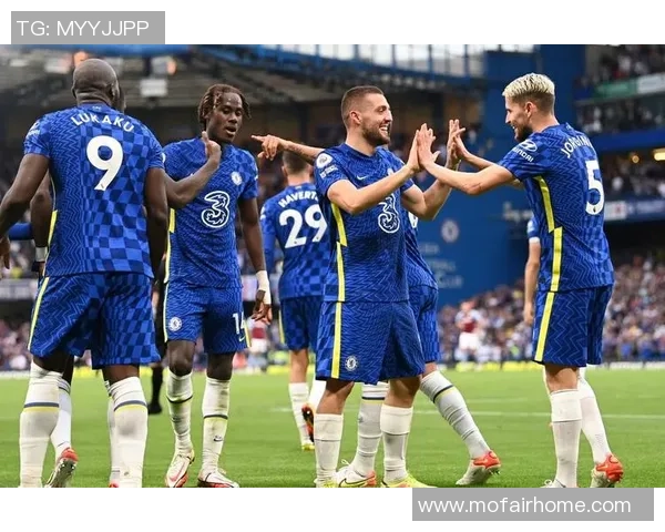 外国足球巨星巅峰对决 揭开世界足坛新格局与荣耀时刻