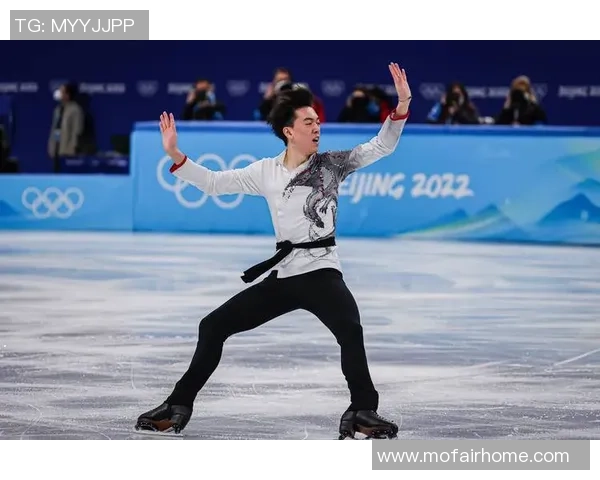 天赋异禀的足球巨星TXL：从草根到国际赛场的精彩之路