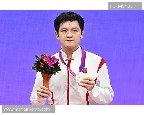 樊振东与足球球星的关系揭秘他的体育多才多艺面貌